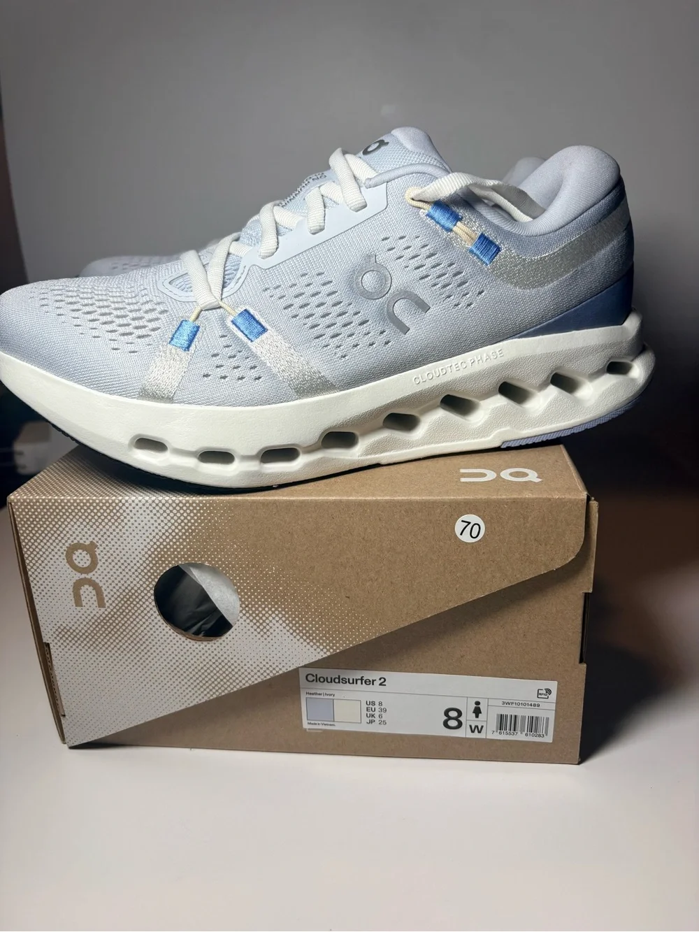 On Cloudsurfer 2  Light Blue Running Shoe brand new in box ( size 8 woman ) - Picture 5 of 16